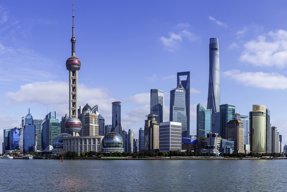 在教室里揉老师的胸动态图