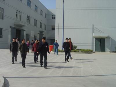 在教室里揉老师的胸动态图